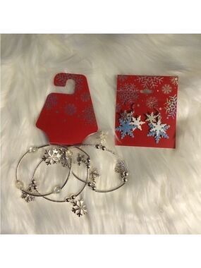 Kohls Celebrate Together stretch bracelet & fishhook earrings set